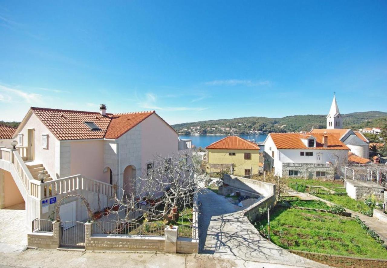 Apartments Villa Rose Sumartin Exterior foto