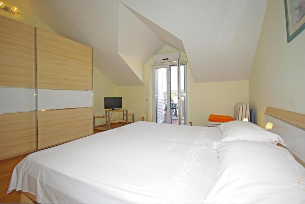 Apartments Villa Rose Sumartin Exterior foto