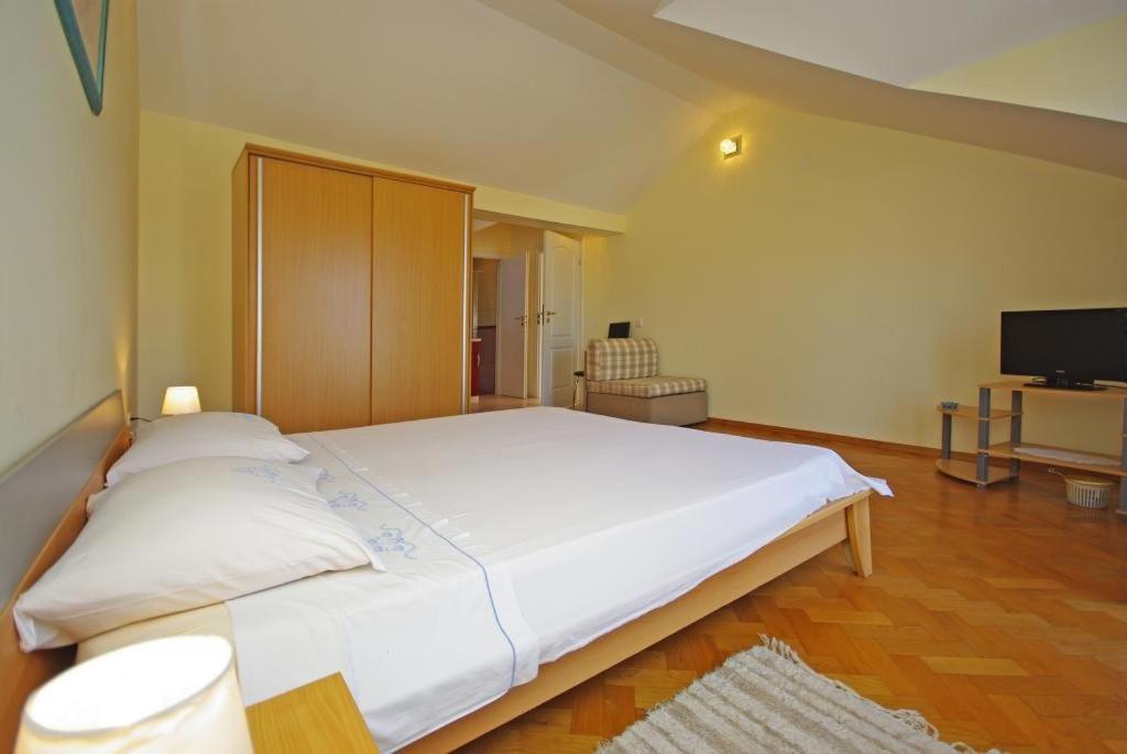Apartments Villa Rose Sumartin Exterior foto